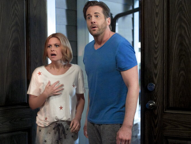 Preview - Aurora Teagarden Mysteries: A Game of Cat and Mouse