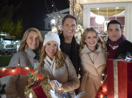 Preview + Sneak Peek - Jingle Around the Clock