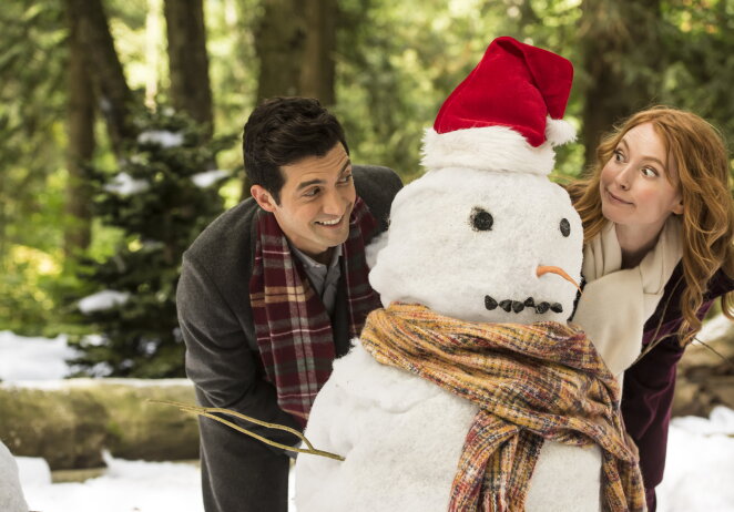Cast Interviews - Fans of the Novel - The Mistletoe Inn