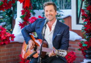 Paul Greene Performs - Home & Family