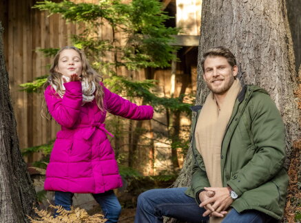 Cast Interviews - Family Traditions - Christmas Getaway