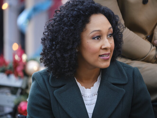 Sleigh Bell Stories - Tamera Mowry-Housley - A Christmas Miracle