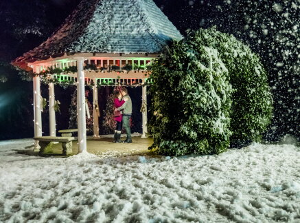 On Location - Engaging Father Christmas