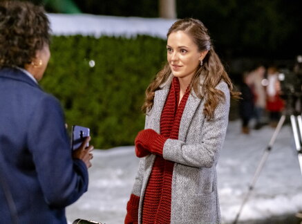 Interview - Laura Osnes - A Homecoming for the Holidays