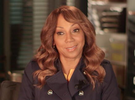 Interviews - Holly talks about Al's culinary skills - Morning Show Mystery: Mortal Mishaps
