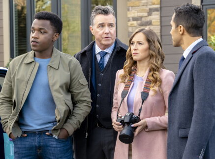 On Location - Picture Perfect Mysteries: Dead Over Diamonds