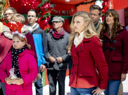 First Look - Christmas in Love