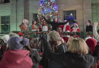 Preview + Sneak Peek - Entertaining Christmas