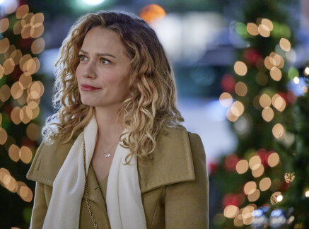 Sneak Peek - An Unexpected Christmas