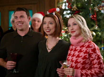 Sneak Peek - Holiday Hotline