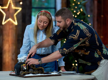 Preview - Santa's Workshop - Baked with Love: Holiday