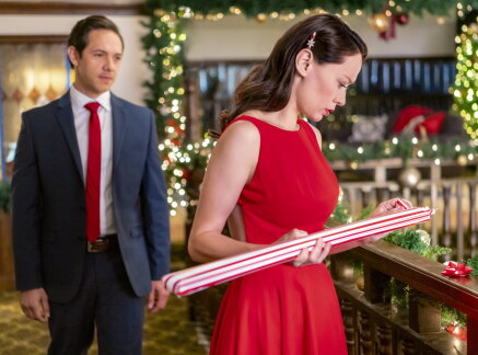 First Look - The Christmas Bow