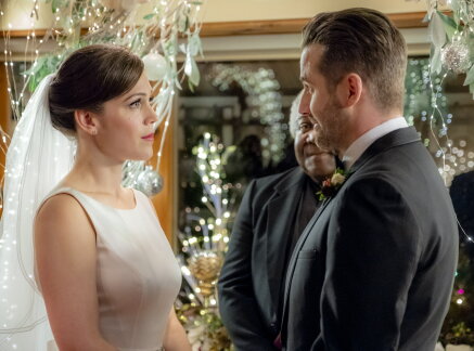 On Location - Marrying Father Christmas