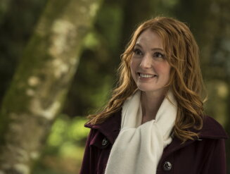 Cast Interviews - Relating to Kim - The Mistletoe Inn