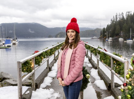 Sleigh Bell Stories - Christmas on my Mind - Ashley Greene