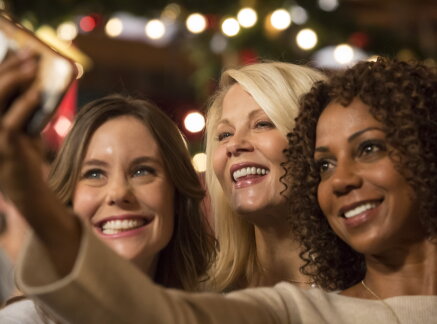 Cast Interviews - Working With Holly Robinson Peete - Christmas In Evergreen