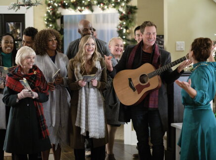 On Location - Christmas in Evergreen: Tidings of Joy