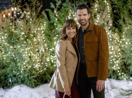 Preview + Sneak Peek - Cranberry Christmas