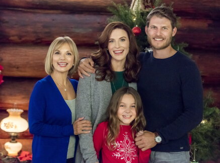 Preview + Sneak Peek - Christmas Getaway