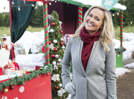 Cast Interviews - Emilie Ullerup on her Character - With Love, Christmas