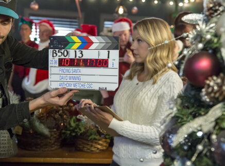 Cast Interviews - Finding Santa - Jodie Sweetin on Co-Star Eric Winter
