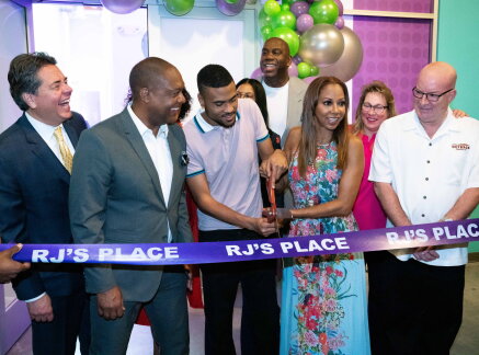 Highlights - RJ's Place Opening - Meet the Peetes