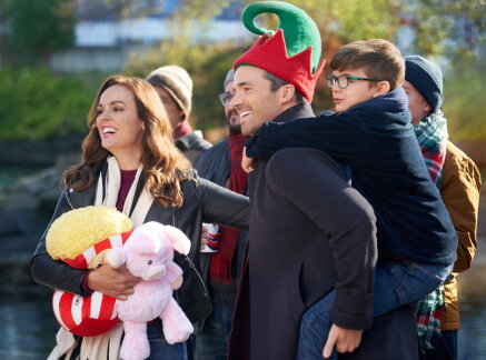 Preview - The Hill Family - Hallmark Channel