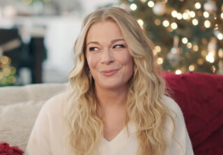 9 Days ’Til Christmas - LeAnn Rimes - Inflatables