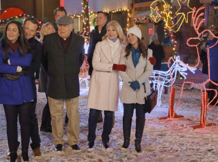 Preview + Sneak Peek - Pride, Prejudice, and Mistletoe