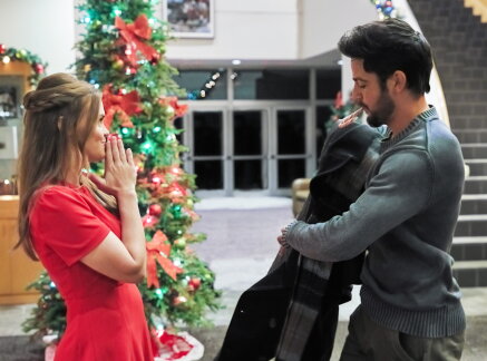 On Location - Time for Him to Come Home for Christmas