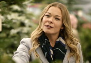 First Look - It's Christmas, Eve