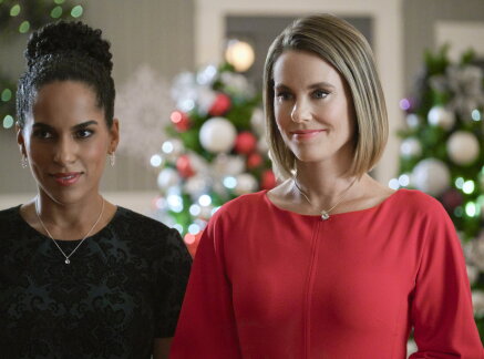 Preview - Never Kiss a Man in a Christmas Sweater