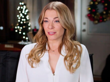 Interview - Favorite Christmas pastime - It's Christmas, Eve