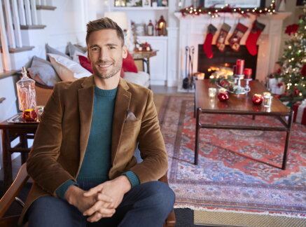 Andrew Walker - Santa Tracking - One Day ’Til Christmas