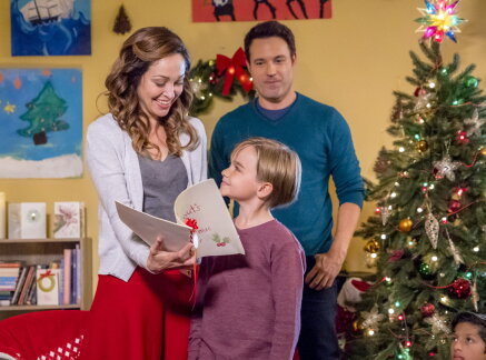 Preview + Sneak Peek - A Bramble House Christmas