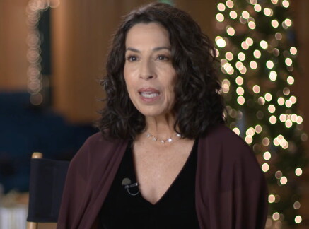 Interview - Joy Perry - The Christmas Bow