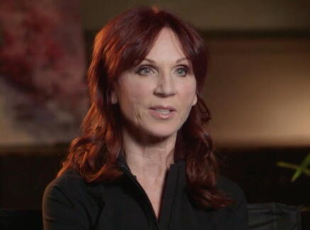 Interviews - Social Media - Reap What You Sew: An Aurora Teagarden Mystery